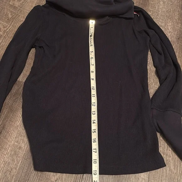 Tommy Hilfiger Long Sleeve - Picture 8 of 9